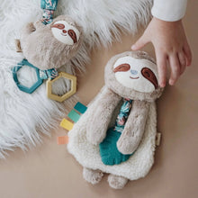 Laden Sie das Bild in den Galerie-Viewer, Itzy Ritzy Itzy Friends Lovey™ Plush
