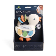 Laden Sie das Bild in den Galerie-Viewer, Itzy Ritzy Bitzy Tunes™ Goose – Light-Up Interactive Piano Toy
