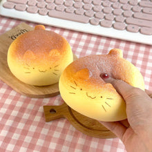 Laden Sie das Bild in den Galerie-Viewer, Cat Bread Squishy — Soft Slow-Rising Stress Relief Toy
