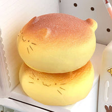Laden Sie das Bild in den Galerie-Viewer, Cat Bread Squishy — Soft Slow-Rising Stress Relief Toy
