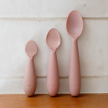 Load image into Gallery viewer, Ezpz Developmental Utensil Set 👉 ONLINE ONLY
