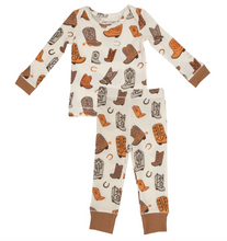 Load image into Gallery viewer, Angel Dear Loungewear Set Brown Boots
