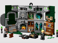 Load image into Gallery viewer, Lego Harry Potter Slytherin House Banner Ages 9+ (349 Pieces) 76410
