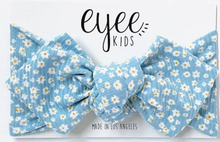 Load image into Gallery viewer, Eyee Kids Top Knot Headband Baby Blue Floral (Ribbed Knit)

