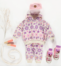 Load image into Gallery viewer, Souris Mini Cream Pants With Purple Floral Print In French Terry Baby
